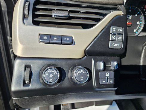 Used 2017 GMC Yukon Denali w/ Open Road Package image 21