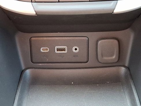 Used 2024 GMC Terrain SLE image 23