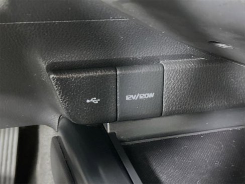 Certified 2020 Toyota Camry SE image 29