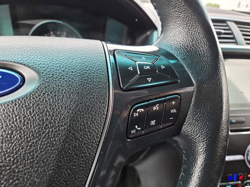 Used 2018 Ford Explorer Limited image 20