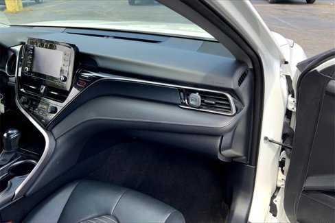 Used 2021 Toyota Camry SE image 17