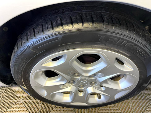 Used 2010 Ford Fusion SE image 19