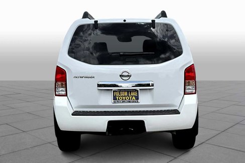 Used 2012 Nissan Pathfinder SV image 4