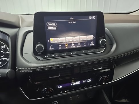 Used 2021 Nissan Rogue SV w/ Premium Package image 25
