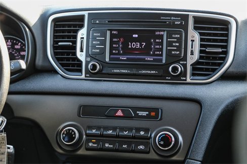 Used 2018 Kia Sportage LX image 14