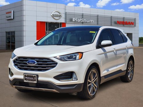 Used 2019 Ford Edge Titanium w/ Cold Weather Package image 2