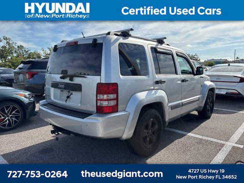 Used 2012 Jeep Liberty Arctic image 3