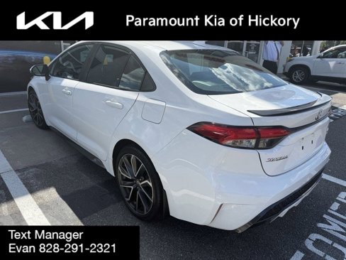 Used 2020 Toyota Corolla XSE image 3