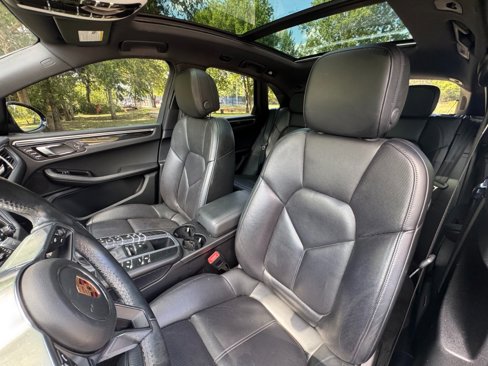 Used 2018 Porsche Macan S image 11