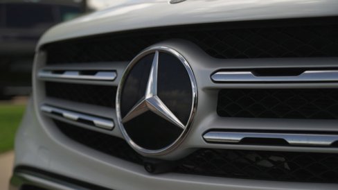 Certified 2022 Mercedes-Benz GLC 300 4MATIC w/ Premium Package Lite image 11