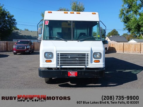 Used 2011 Ford E-450 and Econoline 450 Super Duty w/ Air Conditioning Prep Pkg image 2