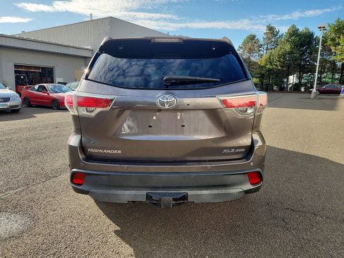 Used 2015 Toyota Highlander XLE image 6