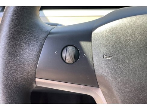 Used 2020 Tesla Model 3 Standard Range image 30
