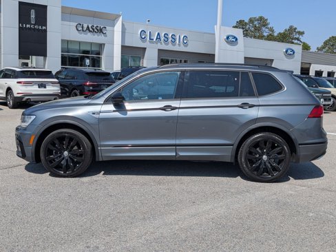Used 2021 Volkswagen Tiguan SE R-Line image 8