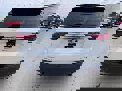 Used 2022 Chevrolet Traverse LT w/ LPO, Floor Liner Package image 10