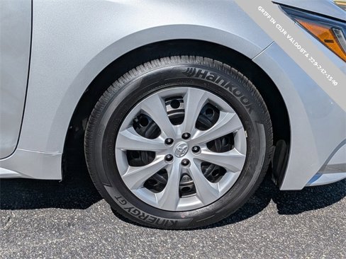 Used 2023 Toyota Corolla LE image 11