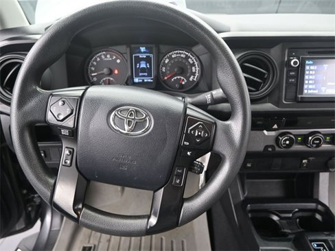 Used 2018 Toyota Tacoma SR image 6