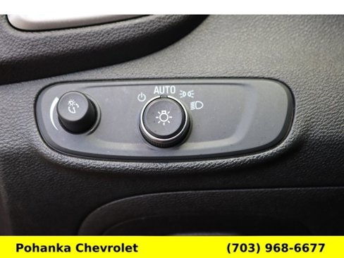 Used 2019 Chevrolet Trax LT w/ Sun & Sound Package image 16