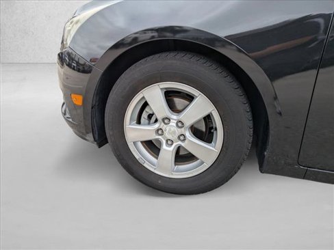 Used 2014 Chevrolet Cruze LS image 21