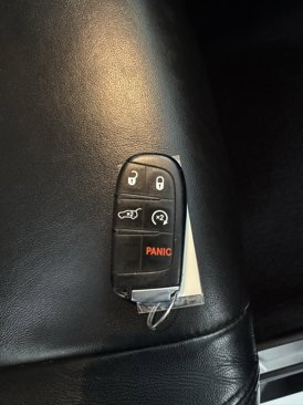 Used 2021 Jeep Grand Cherokee Limited w/ Trailer Tow Group IV image 32