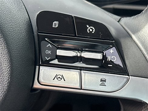 Certified 2023 Hyundai Elantra Limited image 23