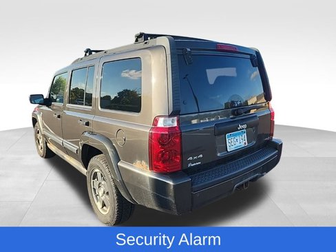 Used 2006 Jeep Commander 4WD image 3