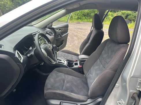 Used 2015 Nissan Rogue S image 32