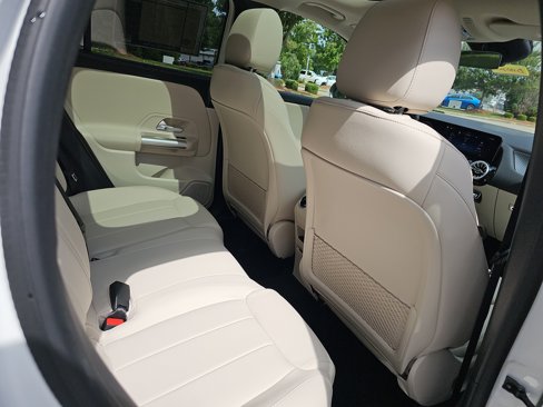 Certified 2025 Mercedes-Benz GLA 250 image 12