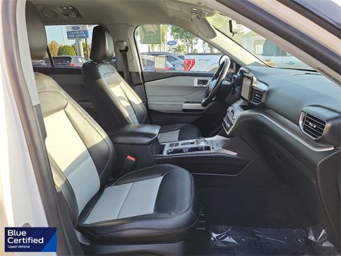 Certified 2022 Ford Explorer XLT w/ Equipment Group 202A image 18