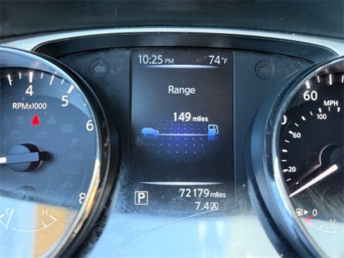 Used 2016 Nissan Rogue SV image 20