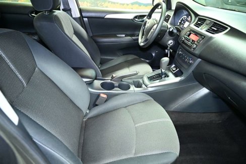 Used 2016 Nissan Sentra S image 40