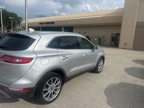 Used 2019 Lincoln MKC Reserve image 3