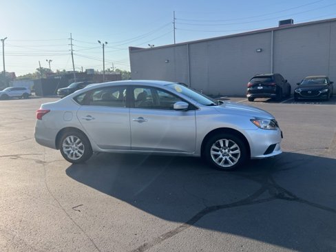 Used 2016 Nissan Sentra S image 3