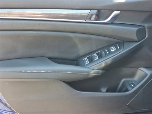 Used 2019 Honda Accord Sport image 12