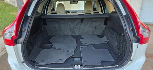 Used 2016 Volvo XC60 T5 Platinum image 16