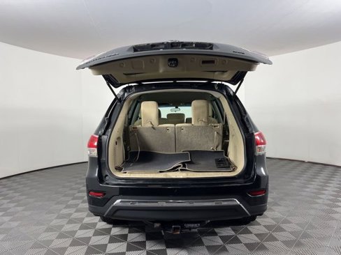 Used 2014 Nissan Pathfinder S image 45