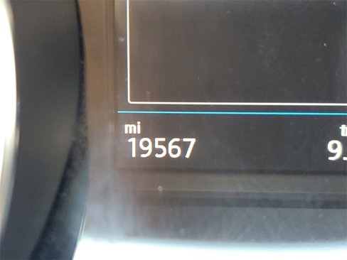 Used 2021 Volkswagen Tiguan SE image 24