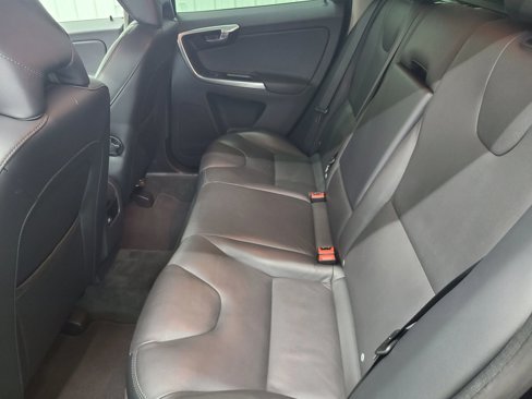 Used 2015 Volvo XC60 T6 Premier Plus image 36