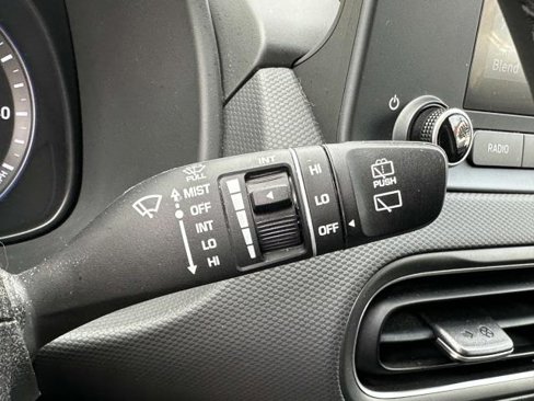 Used 2022 Hyundai Kona SEL w/ Convenience Package image 21