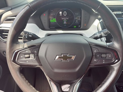Used 2022 Chevrolet Bolt EUV Premier w/ Sun & Sound Package image 13