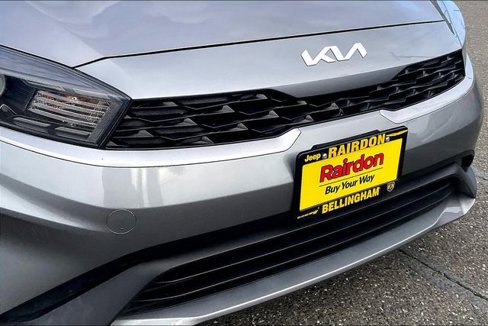 Used 2023 Kia Forte LXS image 9