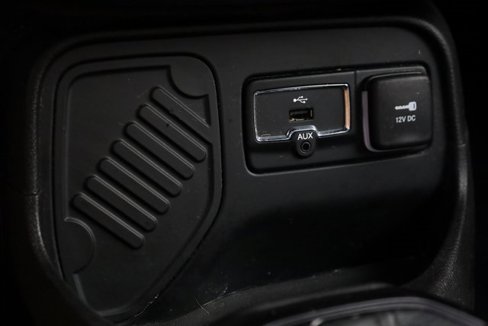 Used 2017 Jeep Renegade Altitude image 20