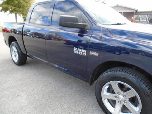Used 2014 RAM 1500 Express image 10