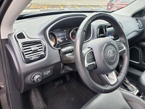 Used 2018 Jeep Compass Limited image 17