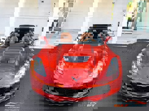 Used 2015 Chevrolet Corvette Z06 w/ 3LZ Preferred Equipment Group image 6
