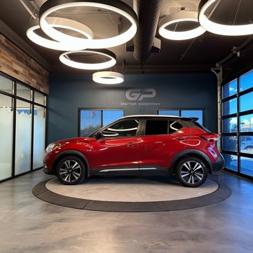 Used 2018 Nissan Kicks SR w/ Premium Package image 6