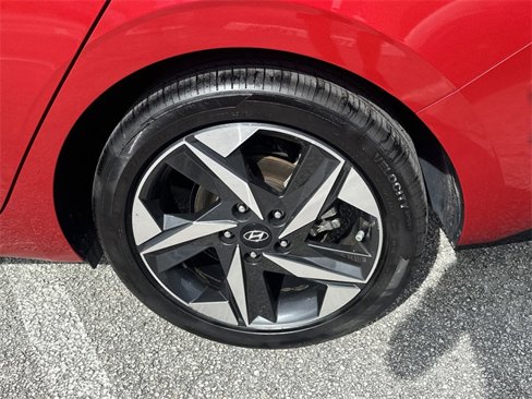 Certified 2023 Hyundai Elantra Limited image 10