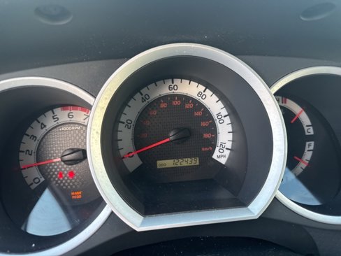 Used 2015 Toyota Tacoma PreRunner image 8