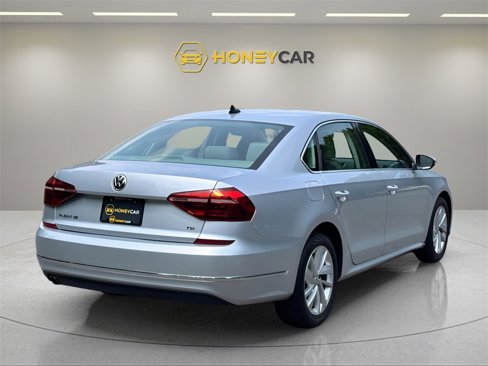 Used 2018 Volkswagen Passat 2.0T SE image 35