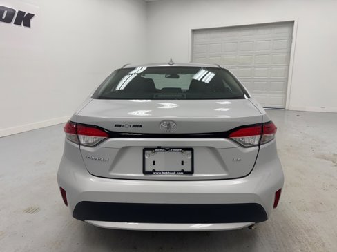 Used 2022 Toyota Corolla LE image 6